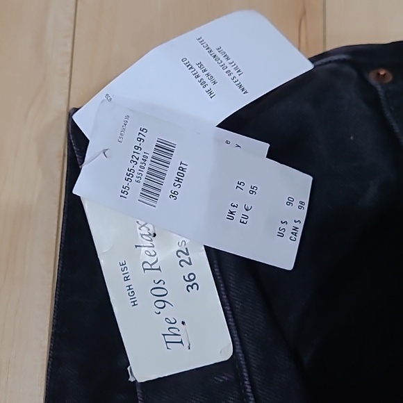 Brand New Abercrombie & Fitch Women's W36/L22 The 90s Relaxed High Rise Jeans - Picture 3 of 5